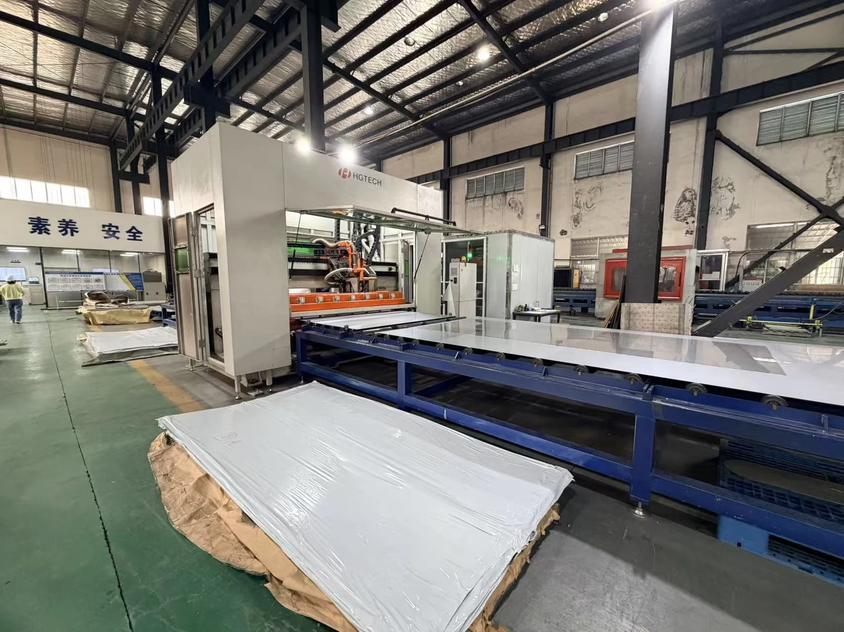 Automated laser welding line for pillow plate sheet production